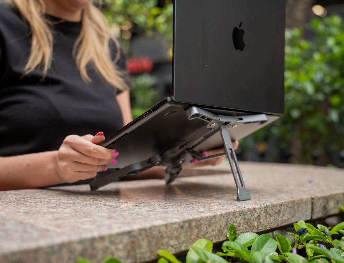 Tablet at eye level on Flexi Go
